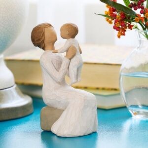 Willow Tree Grandmother A unique love that transcends the years figurine
